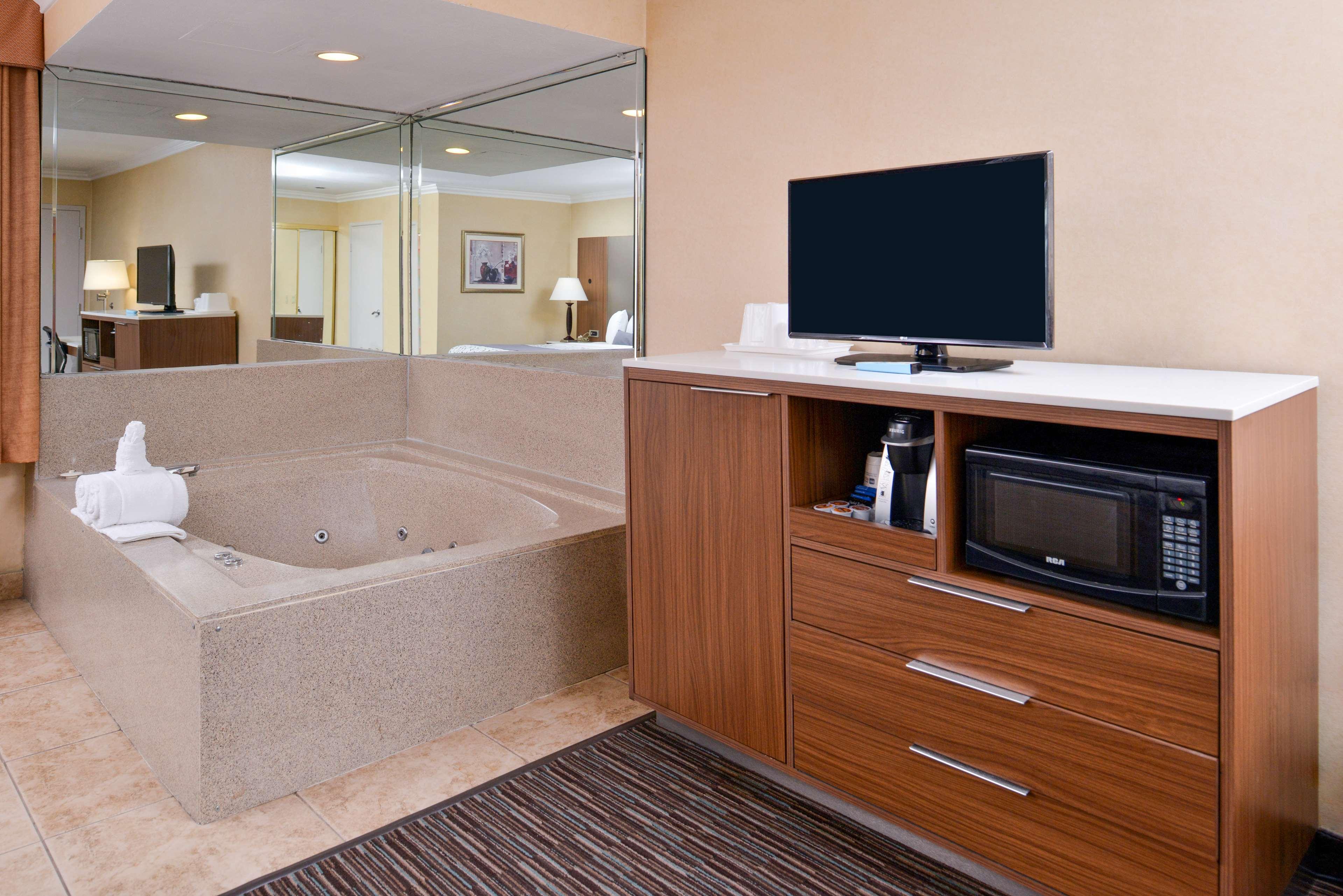 Best Western Airpark Hotel - Los Angeles Lax Airport Ингълуд Екстериор снимка
